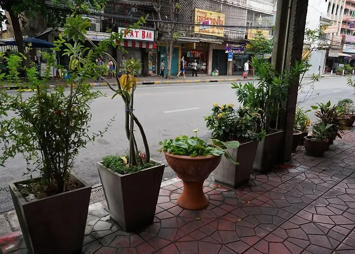 Banglumpoo Place